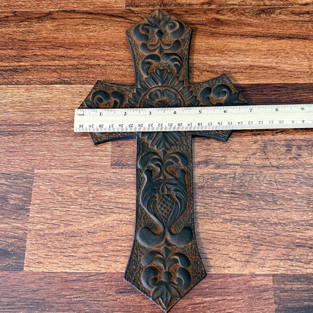 Crosses and Angel - Picture 3 of 16